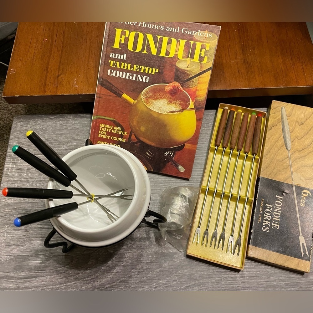 Dessert Fondue Set Chocolate Melting Pot Stand 10 Forks Cookbook 4 Tea Lights